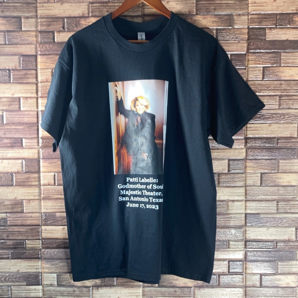 Women’s Large Gildan Patti Labelle Majestic Theater San Antonio Tx Black T Shirt